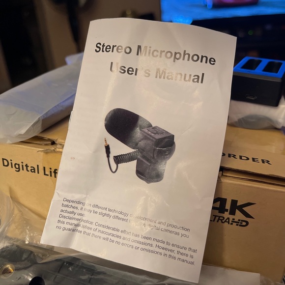 DVC digital video camcorder 4K with all the attachments - Picture 5 of 16